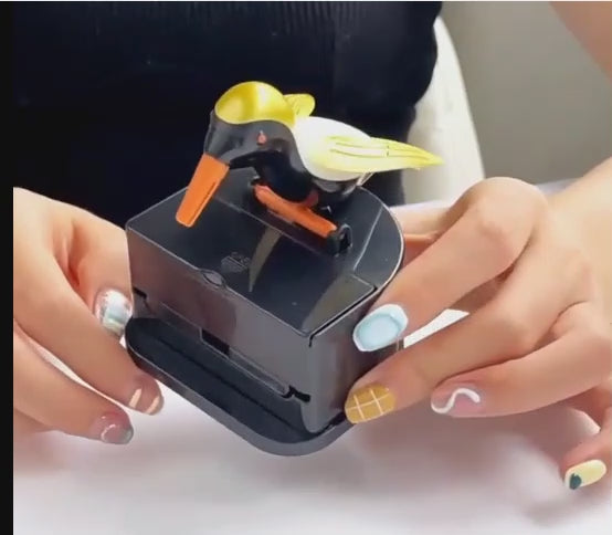 Little bird toothpick dispenser